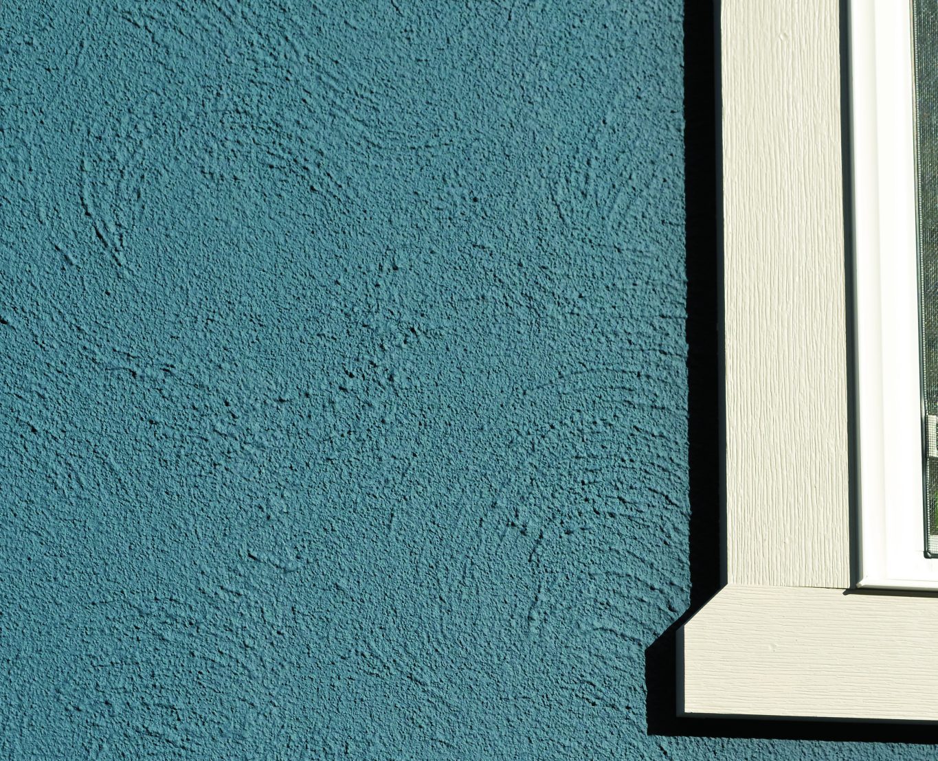 塗り壁と飾り窓